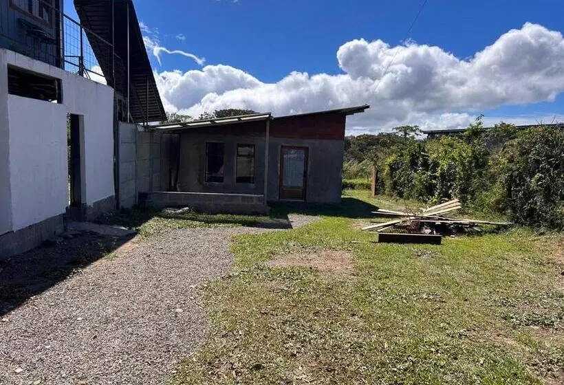 هاستل Monteverde Ecolove