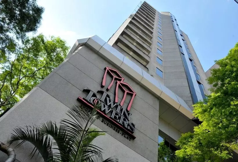 Aparthotel Twin Towers