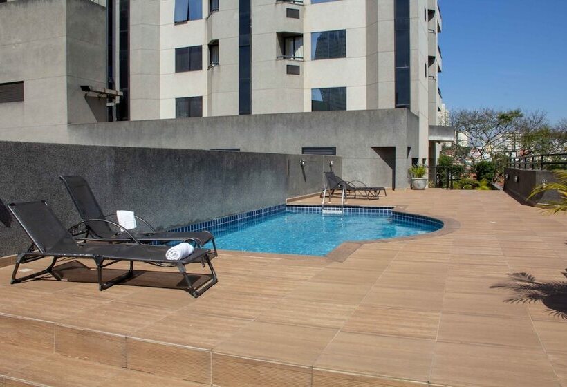 Aparthotel Twin Towers