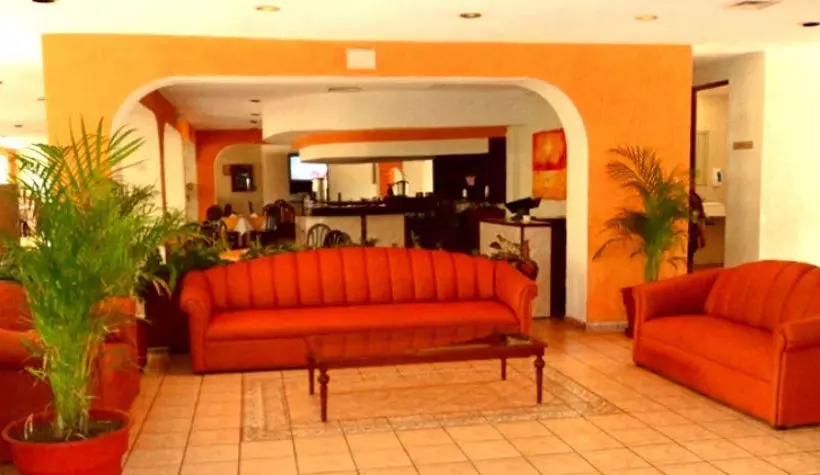 هتل Capital O  Casa Real Zacatecas