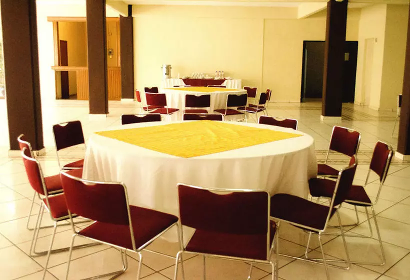 هتل Capital O  Casa Real Zacatecas