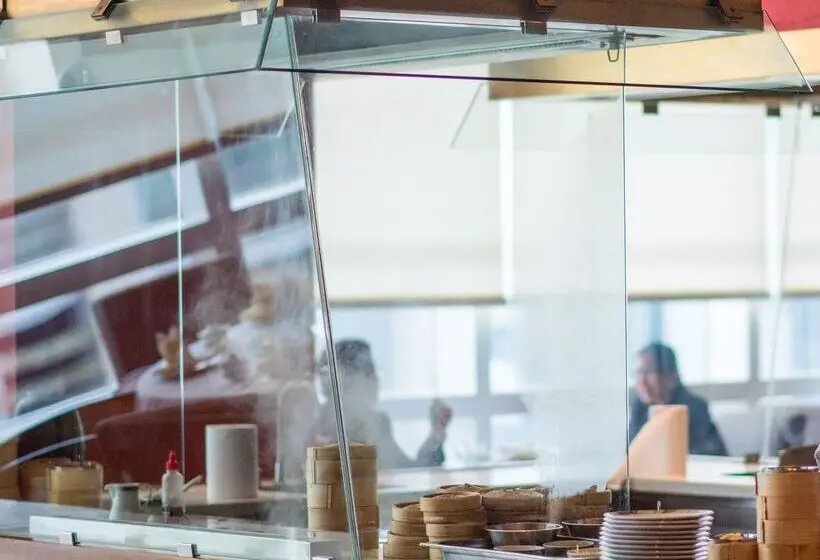 هتل Centara Grand At Central World