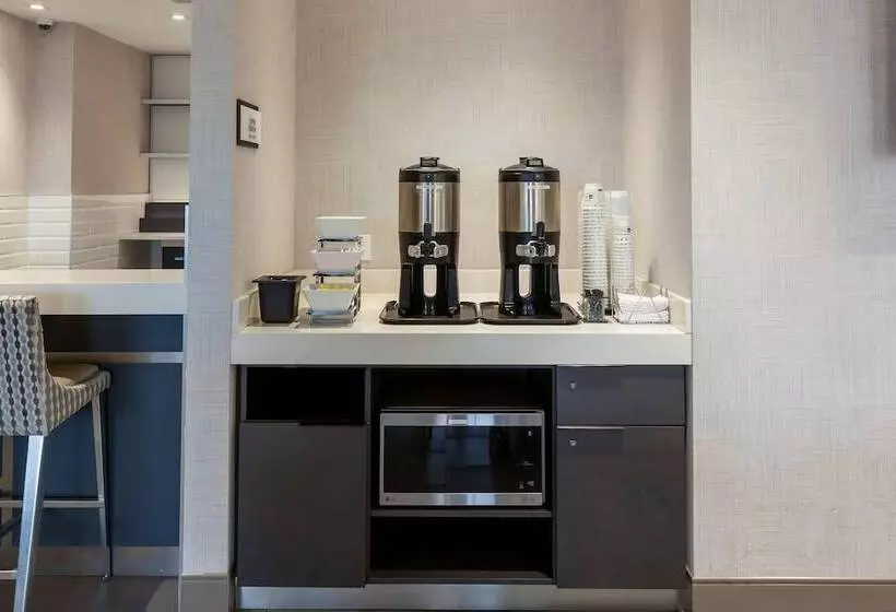 ホテル Executive Residency By Best Western Torontomississauga