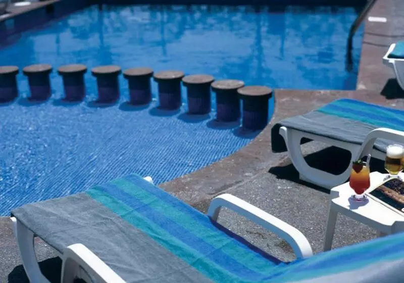 Отель Fiesta Inn Poza Rica