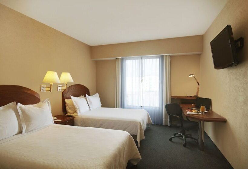 ホテル Fiesta Inn Poza Rica