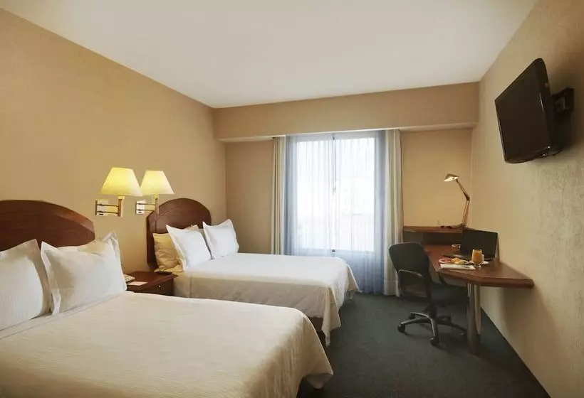 Отель Fiesta Inn Poza Rica