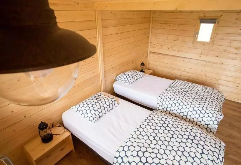 Отель Good Feeling Hostel & Guest House