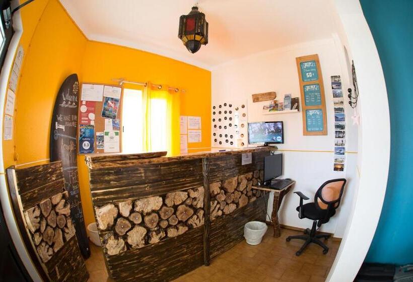 فندق Good Feeling Hostel & Guest House