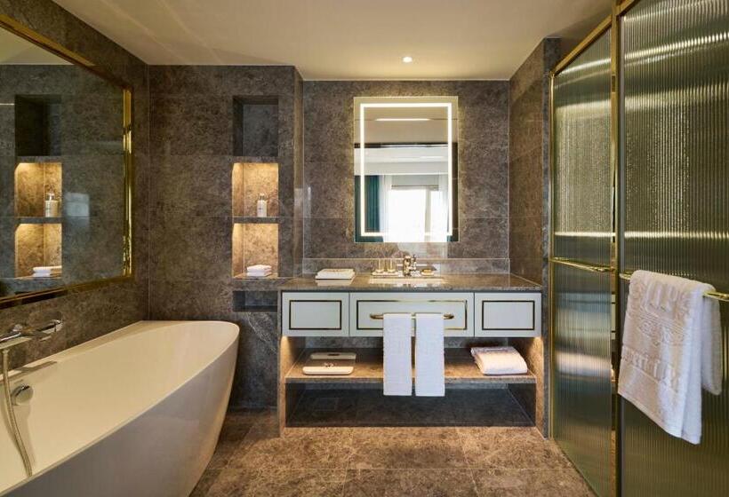 Отель Grand Mercure Imperial Palace Seoul Gangnam