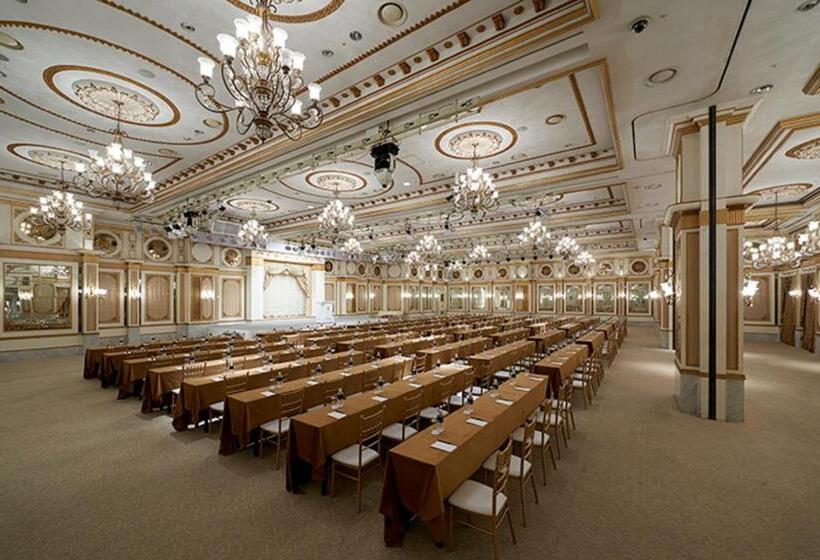 Отель Grand Mercure Imperial Palace Seoul Gangnam