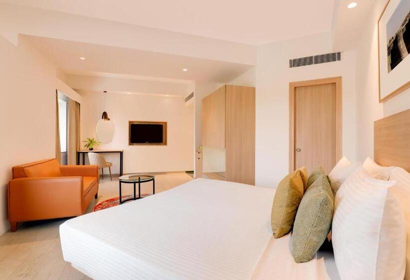 Lemon Tree Hotel Hinjewadi Pune