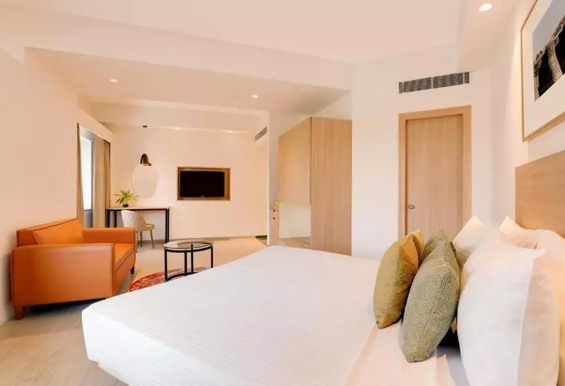 Lemon Tree Hotel Hinjewadi Pune