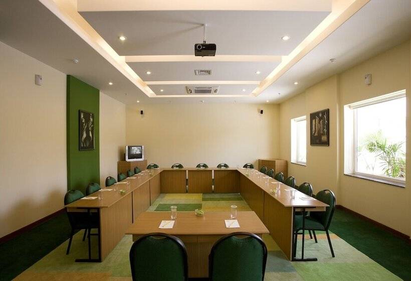 Lemon Tree Hotel Hinjewadi Pune