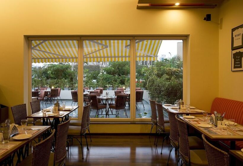 Lemon Tree Hotel Hinjewadi Pune