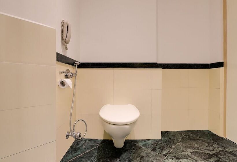 Lemon Tree Hotel Hinjewadi Pune