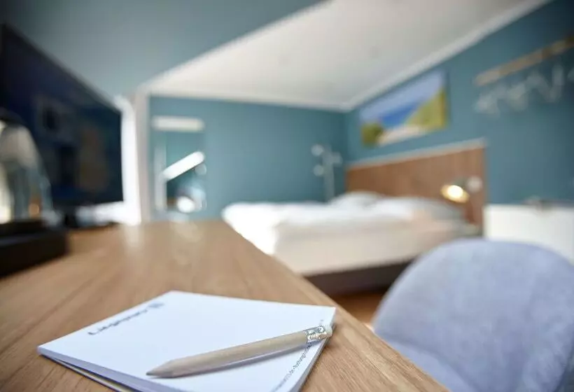 Hotell Liegeplatz 13 Kiel By Premiere Classe