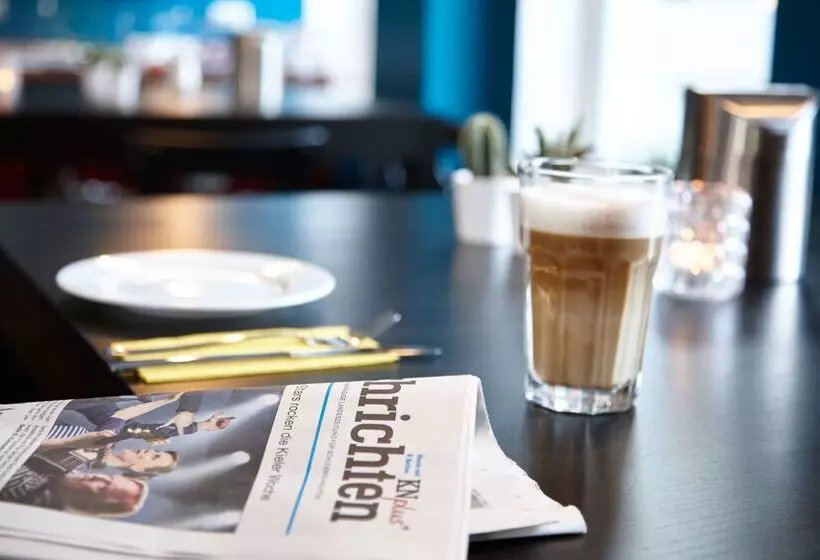 Hotell Liegeplatz 13 Kiel By Premiere Classe