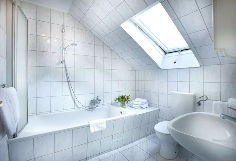 Hotell Liegeplatz 13 Kiel By Premiere Classe