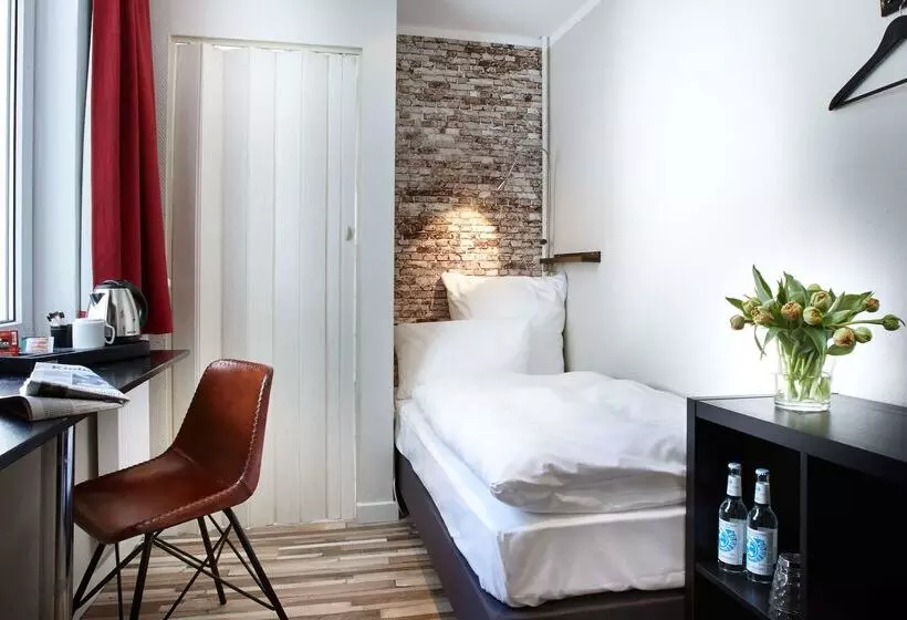 Hotell Liegeplatz 13 Kiel By Premiere Classe