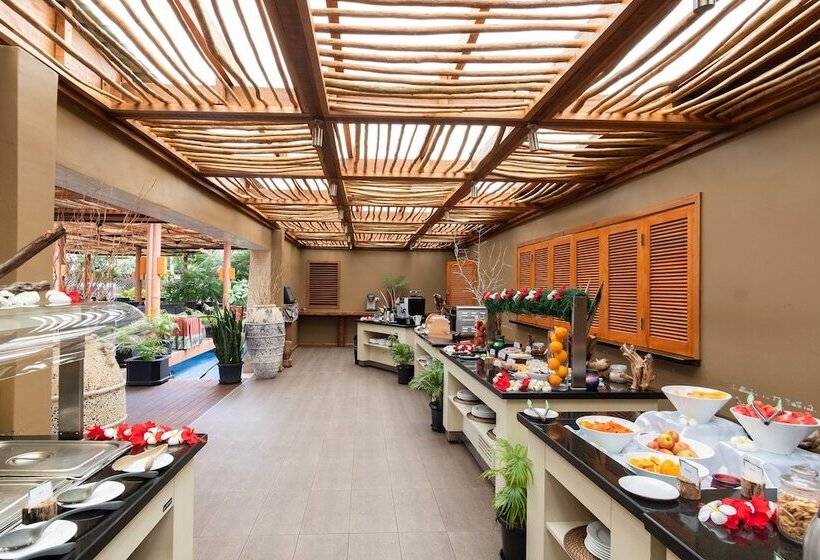 فندق Lomani Island Resort – Adults Only