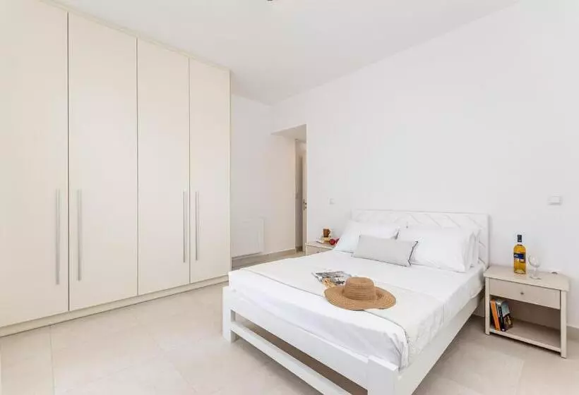 فندق Orkos Beach