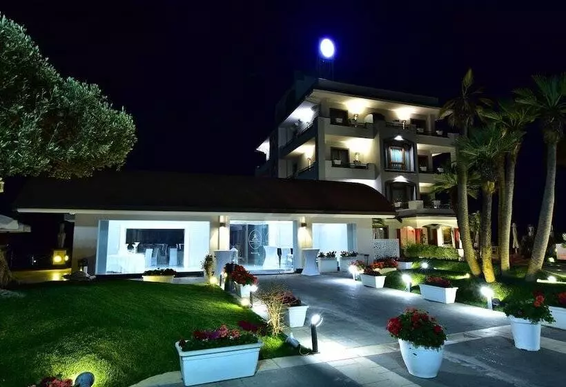 Palazzo Rosenthal Vesuview Hotel & Resort