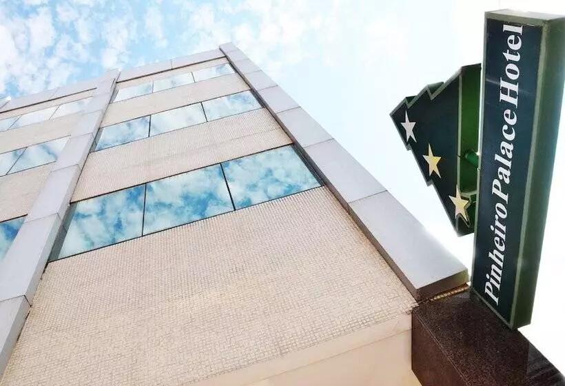 هتل Pinheiro Palace