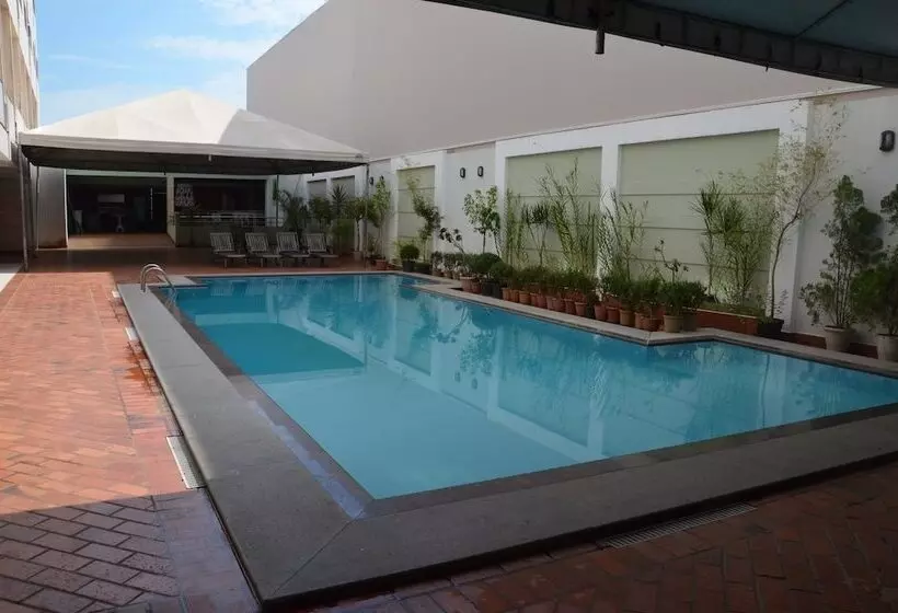 هتل Pinheiro Palace