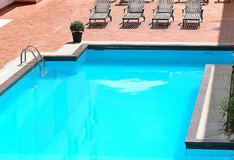 Отель Pinheiro Palace