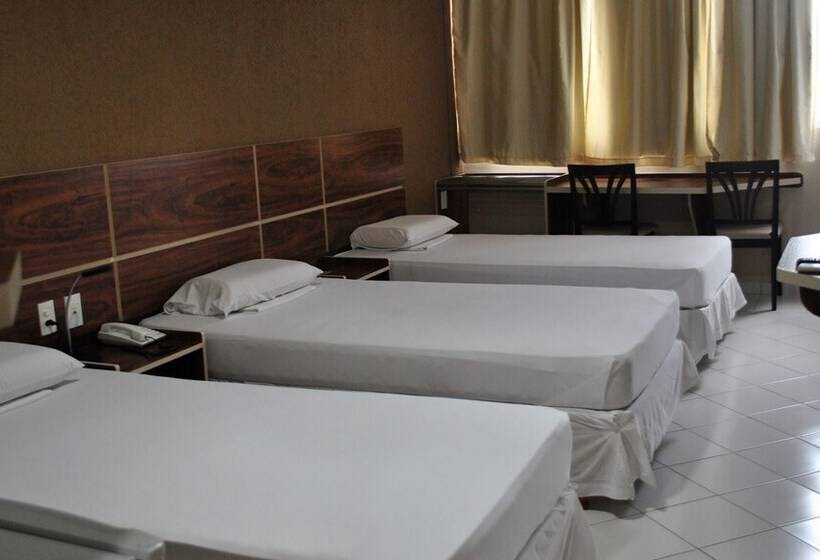 Отель Pinheiro Palace