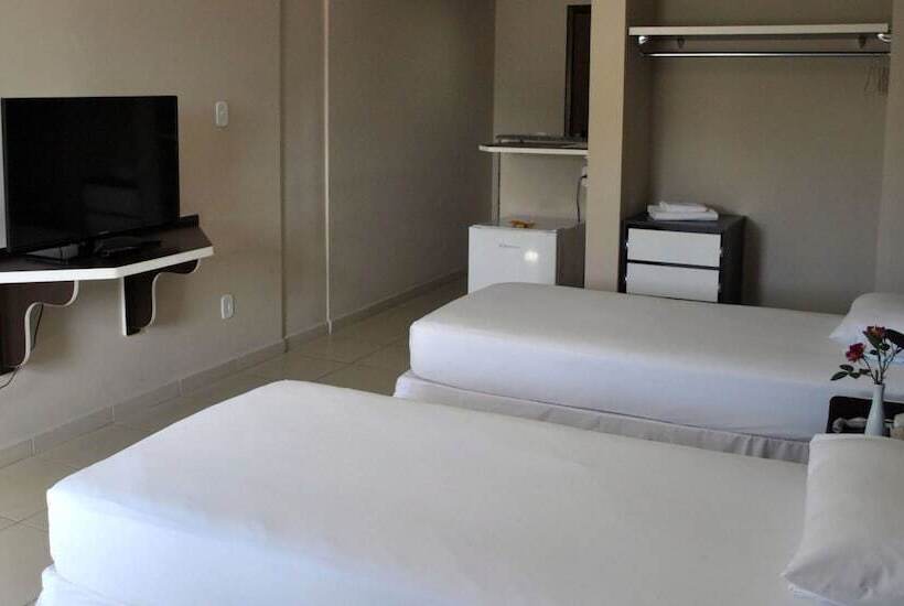 Отель Pinheiro Palace