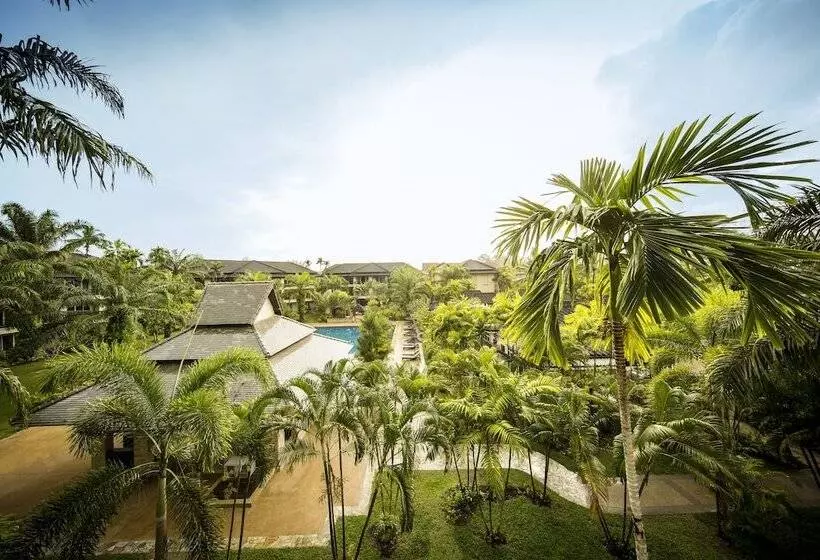 호텔 Robinson Khao Lak