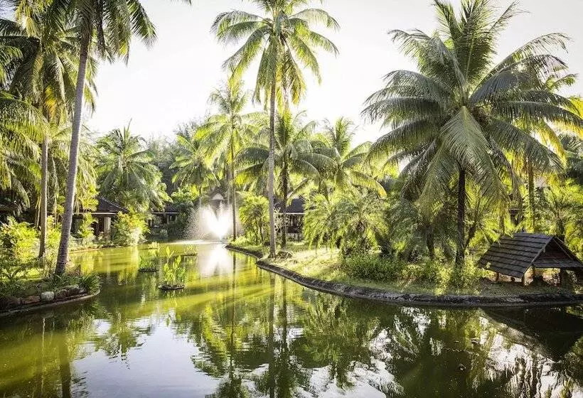 호텔 Robinson Khao Lak