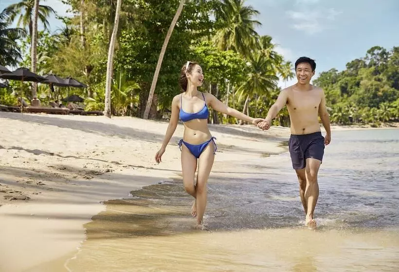 호텔 Robinson Khao Lak