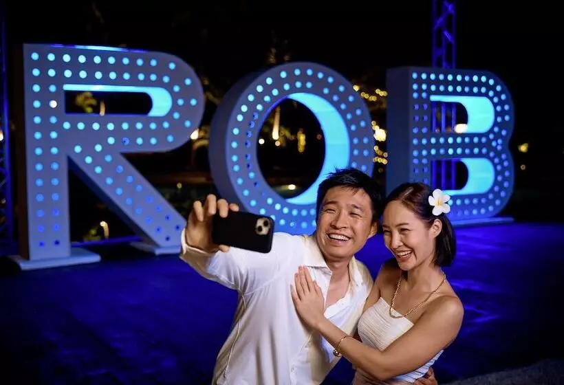 호텔 Robinson Khao Lak