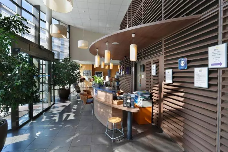 Отель Suite Home Orleans Saran