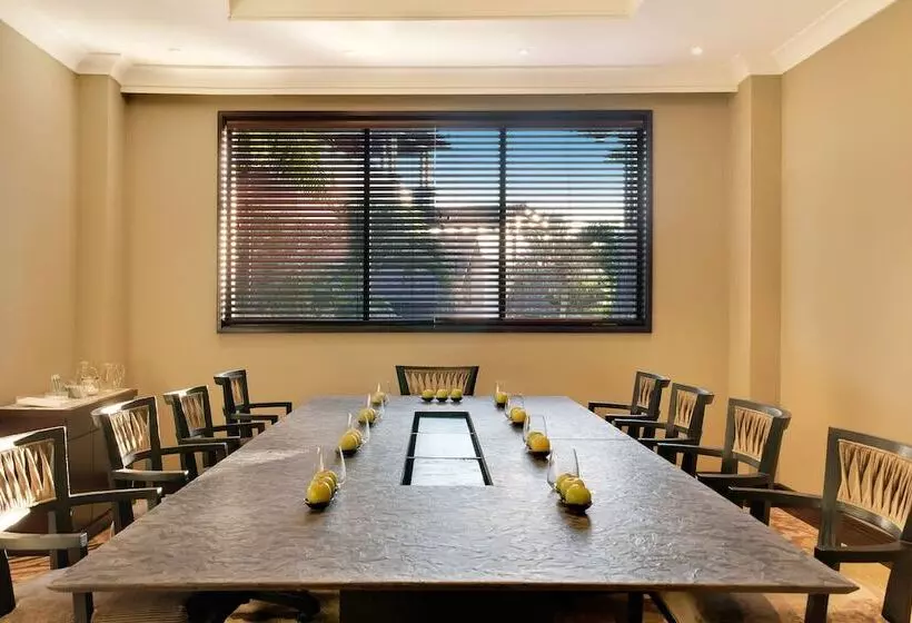 هتل The Westin Turtle Bay Resort & Spa, Mauritius