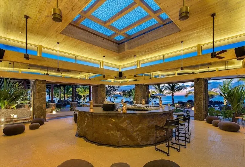 هتل The Westin Turtle Bay Resort & Spa, Mauritius