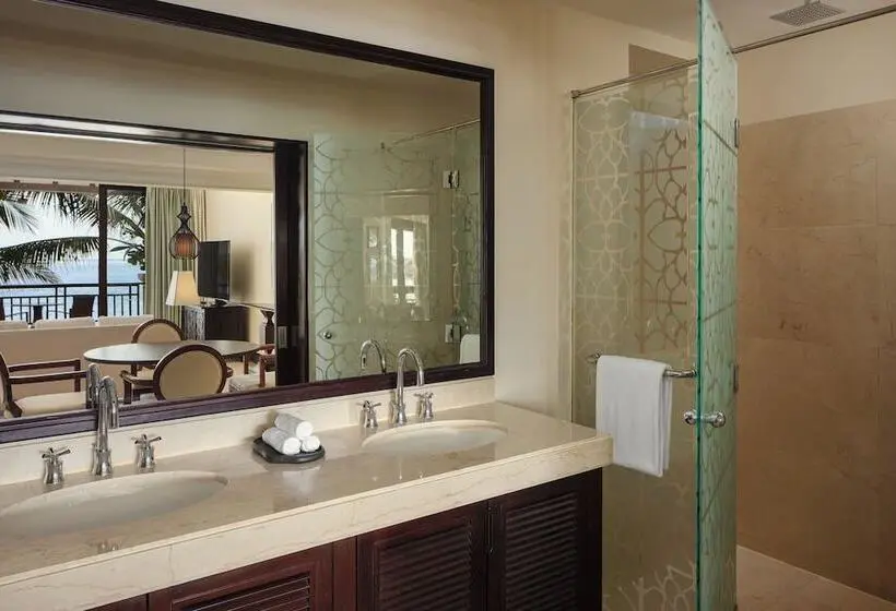 هتل The Westin Turtle Bay Resort & Spa, Mauritius