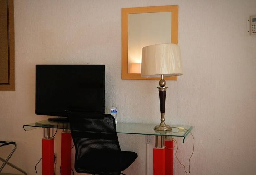 ホテル Zar Guadalajara