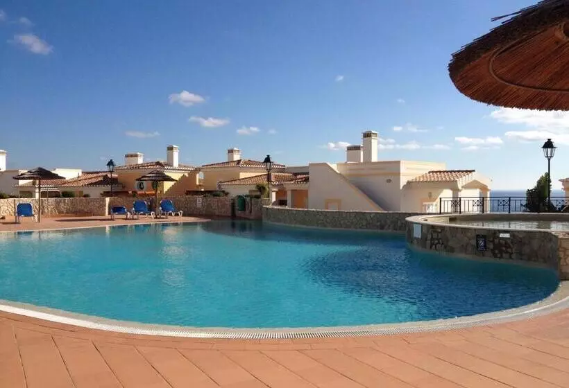 Курорт The View – Santo António Villas, Golf & Spa