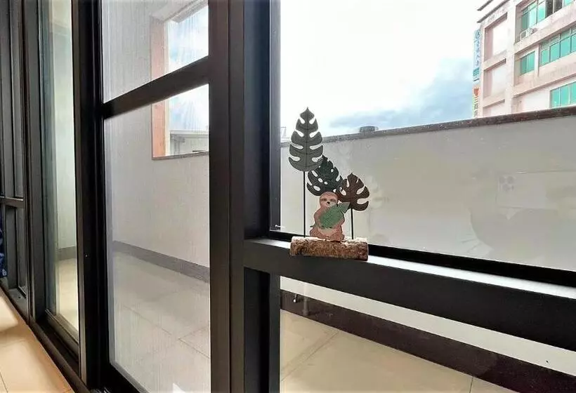تختخواب و صبحانه Charming Hostel
