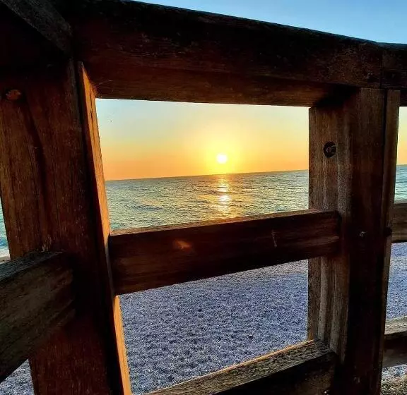 تختخواب و صبحانه Sherwood