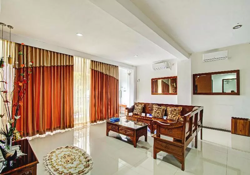 ホテル Oyo 90248 D Em Homestay