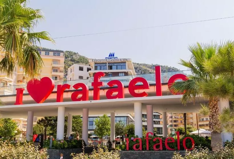 ホテル Rafaelo Comfort & Family