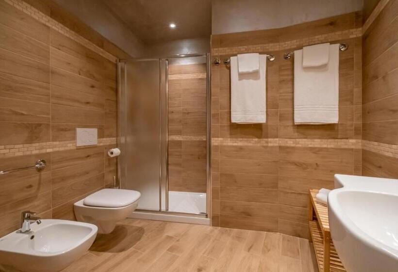 ペンション Nanà