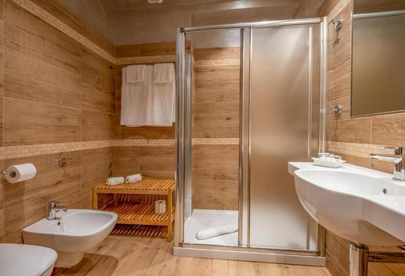 ペンション Nanà