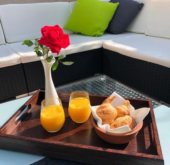 مبيت وإفطار La Tarabelloise