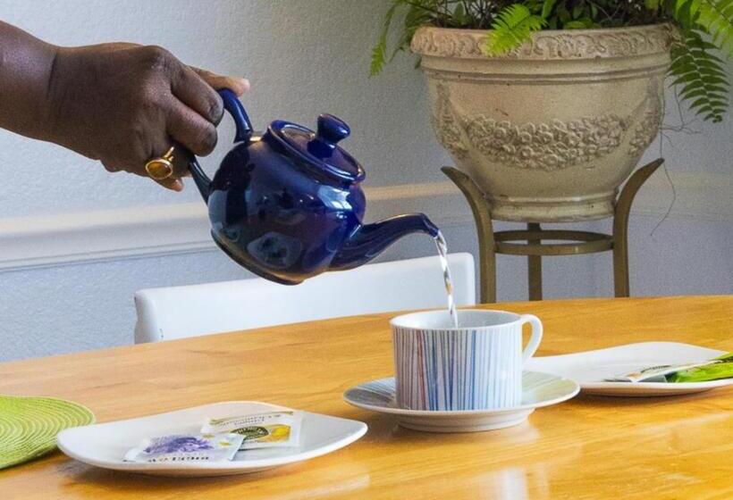 هتل Arawak Bay: Inn At Salt River