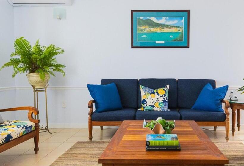 هتل Arawak Bay: Inn At Salt River